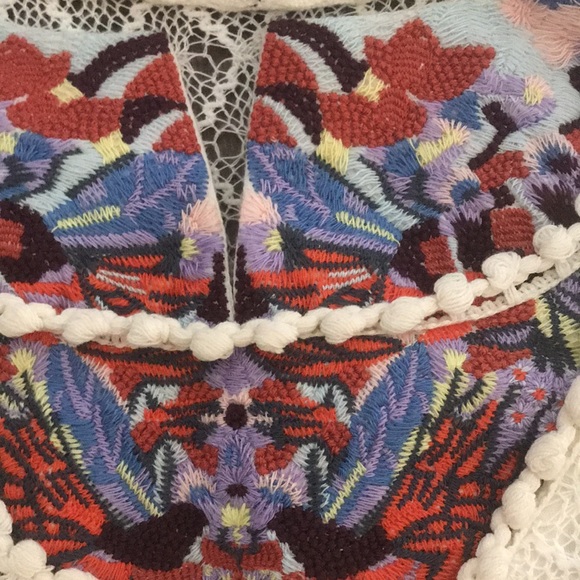 Embroidered Top - Picture 2 of 3